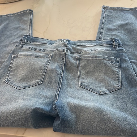 DG2 HIGH WAISTED WIDE LEG SHAPER JEANS - Picture 3 of 6